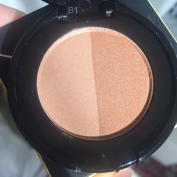 ☀️Too Faced Sun Bunny Bronzer - Picture 3 of 4
